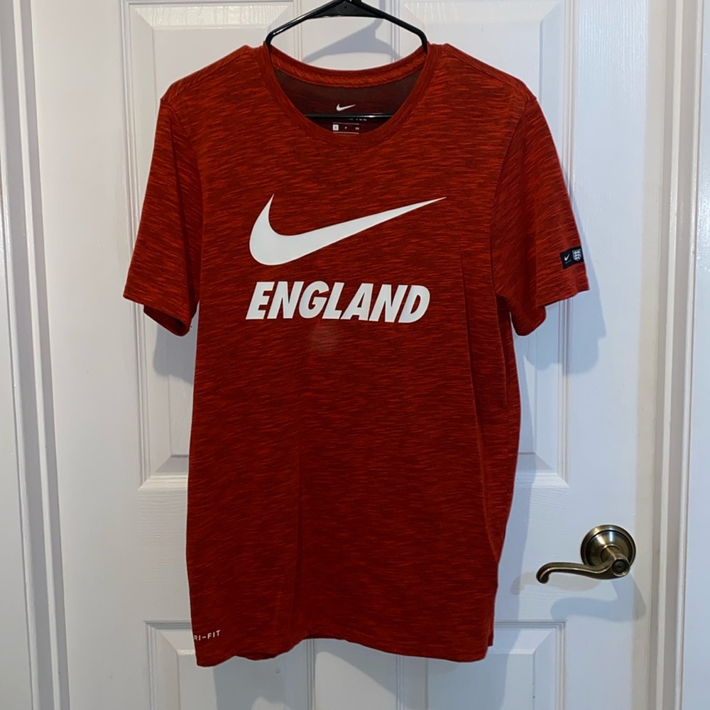 Nike Dri-Fit Tee for men size small.